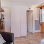 Dans Beau Village De Suisse * グリモン